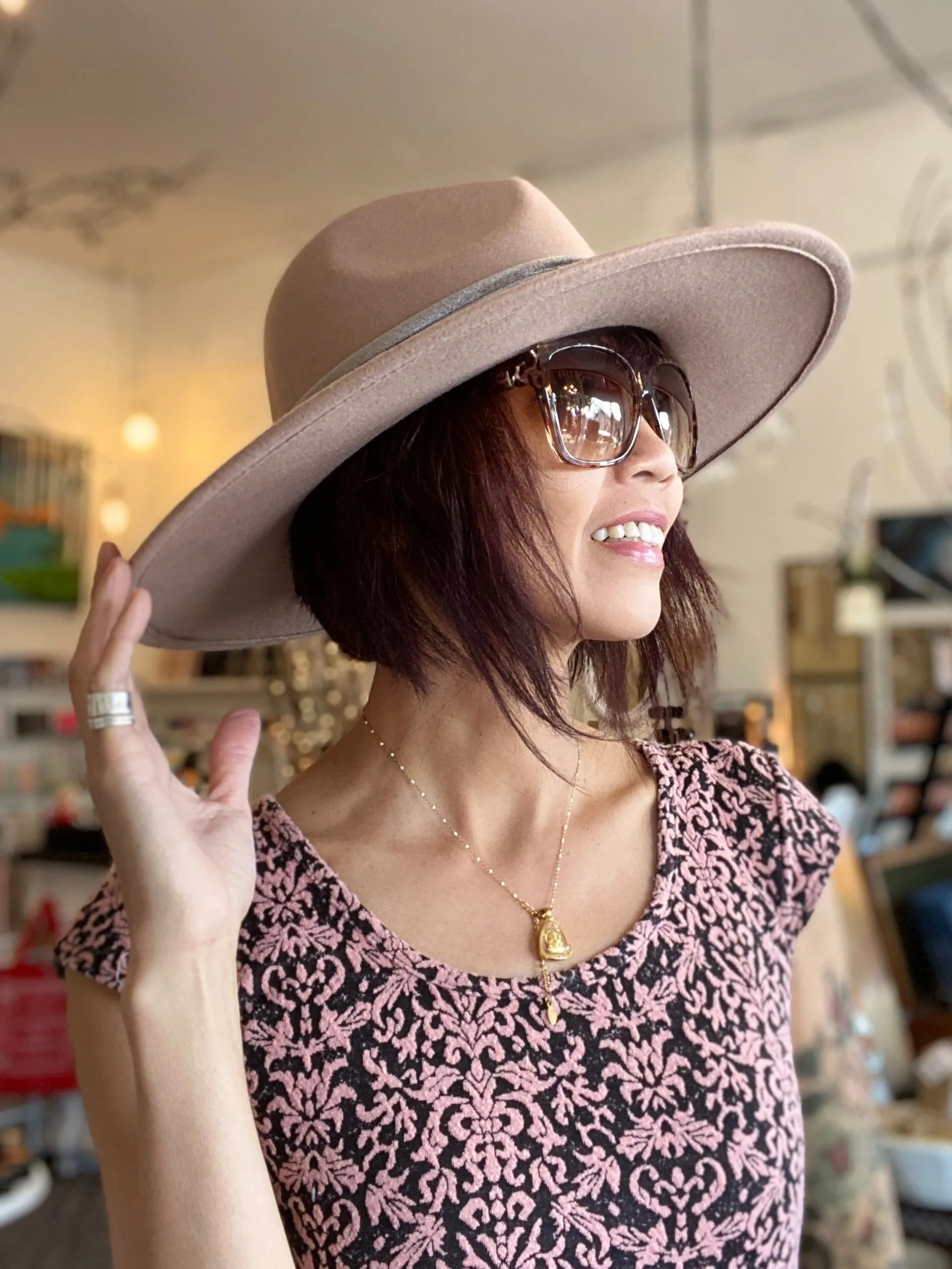 Beautiful Velvet Monochromatic Band Wide Brim Felt Rancher Hat