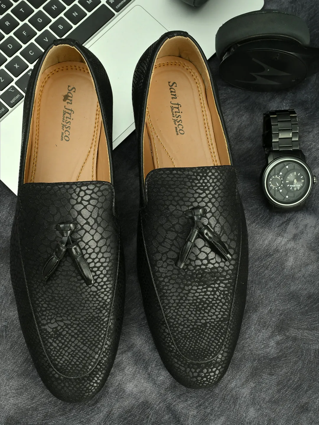 Dabble Black Textured Loafers