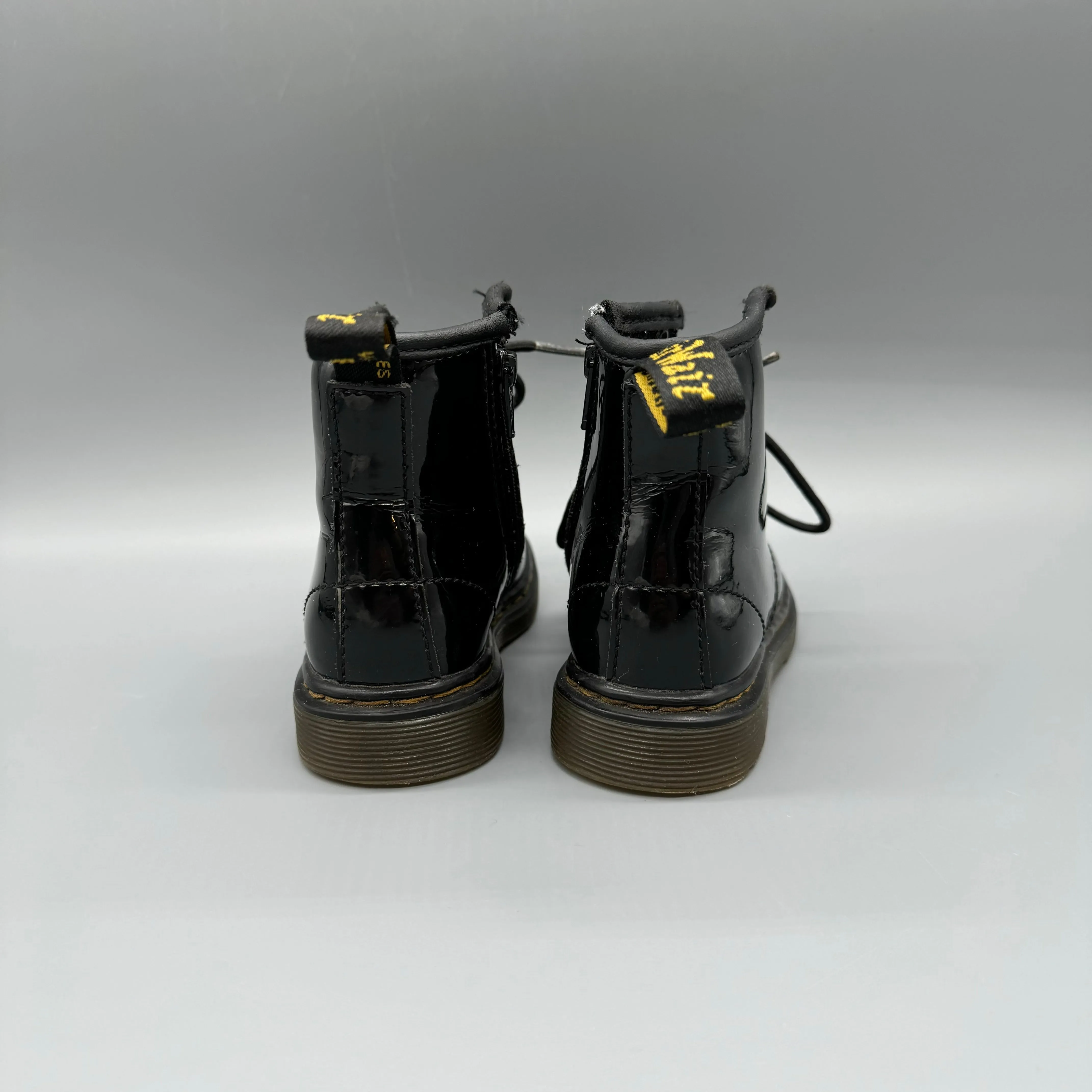 Dr. Martens / Boots / US8